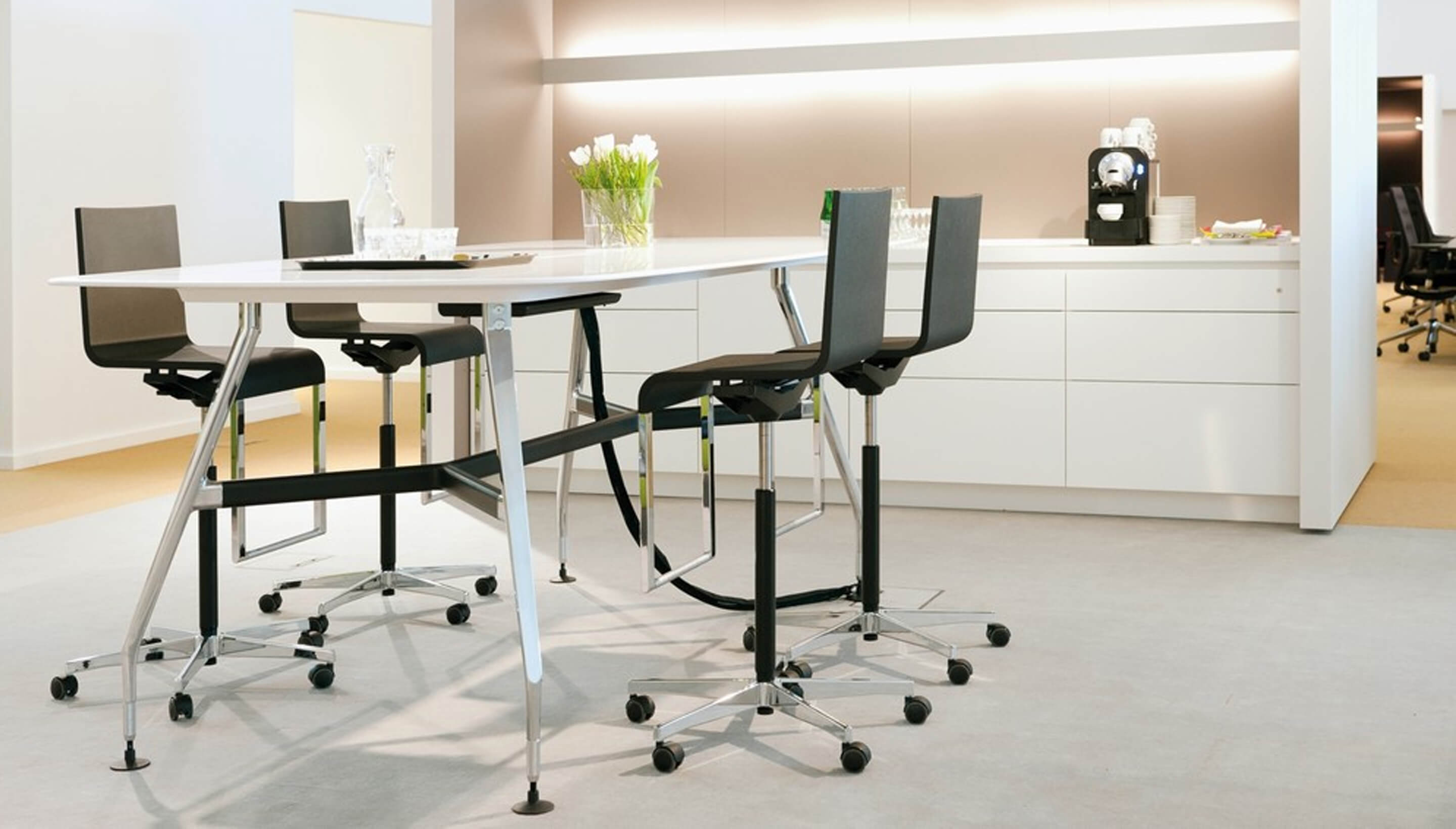 会议台|实木洽谈台|办公安博网页版|安博anbo（中国）安博网页版|Ad Hoc 高脚洽谈台